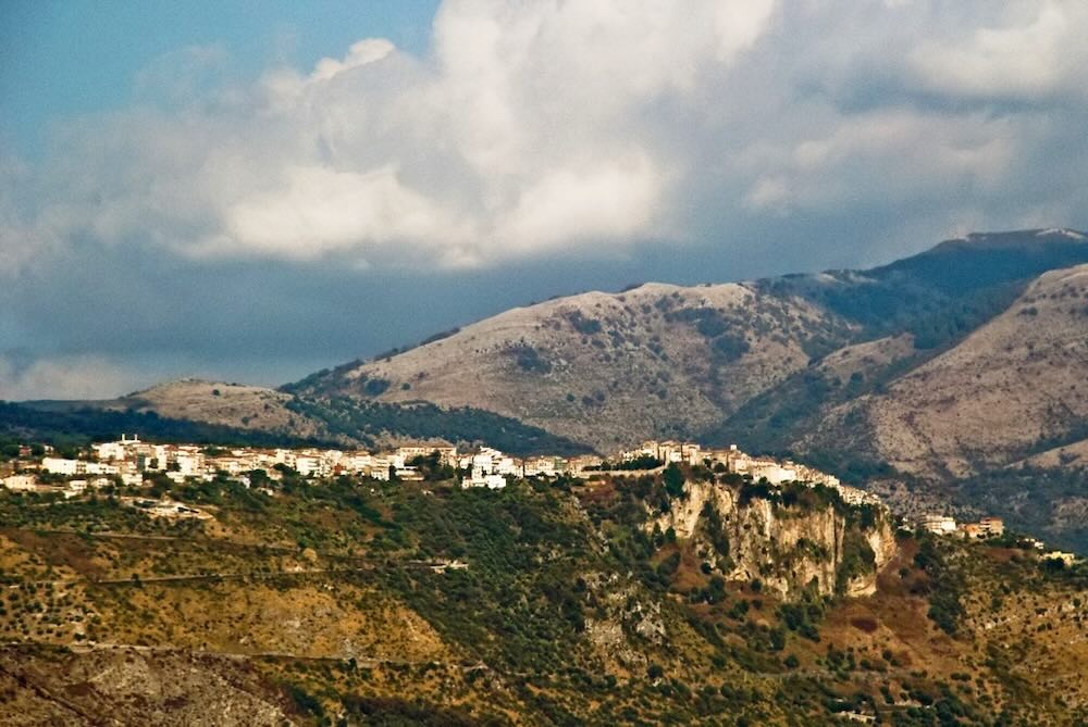 Panorama dal borgo di Norma